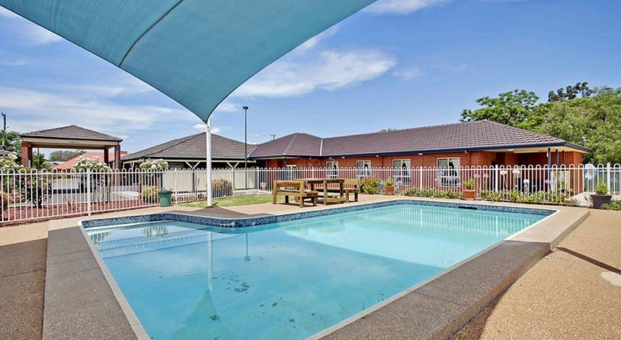 Bushman'S Motor Inn Parkes Exterior photo